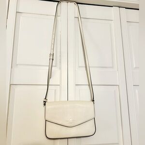 Cream Kate Spade Crossbody Purse. Authentic leather.